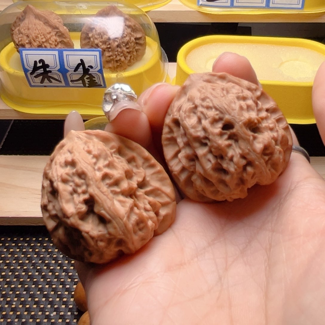 文玩核桃把件梨木台41