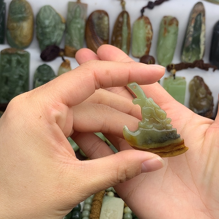 岫岩河磨玉（透闪石质玉）未镶嵌挂件