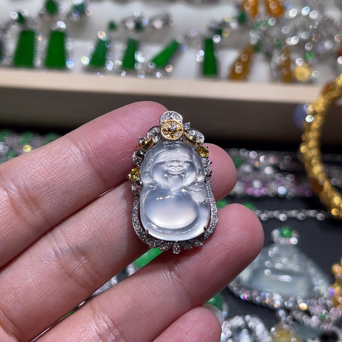 翡翠吊坠(不含链)18K金镶嵌