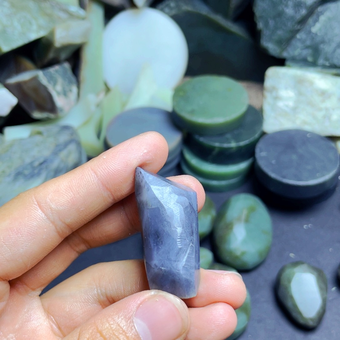 和田玉（糖玉）未镶嵌珠宝半成品