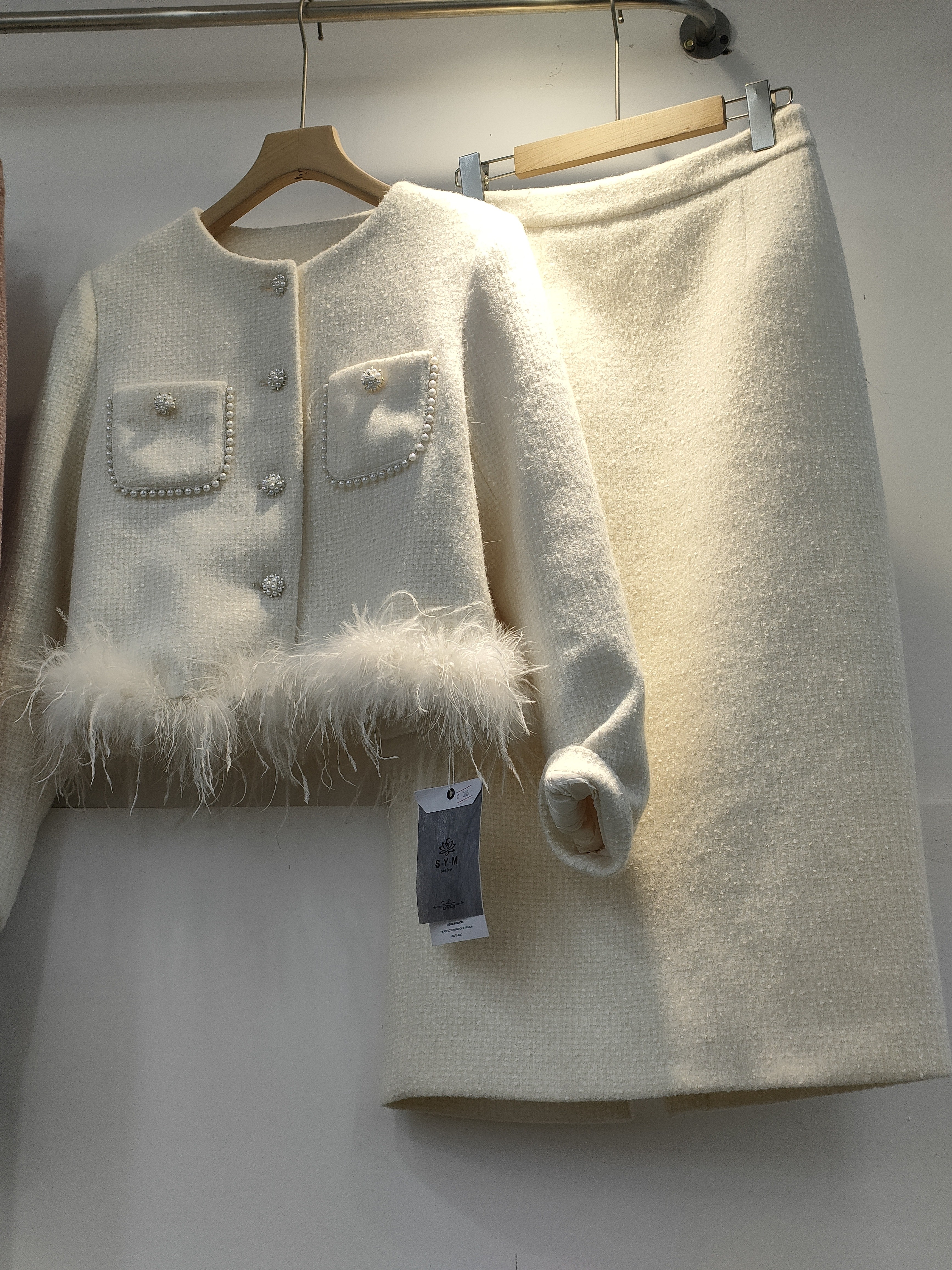 90白鸭羽绒小香风最后两件特价款140斤以下