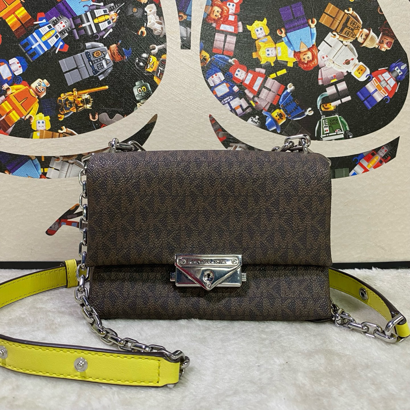 95新 MICHAEL KORS/迈克高仕 21247斜挎包12*18