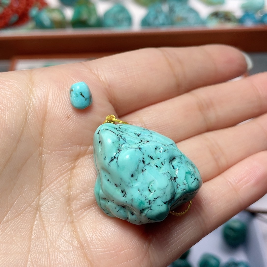 虎***-绿松石未镶嵌手链