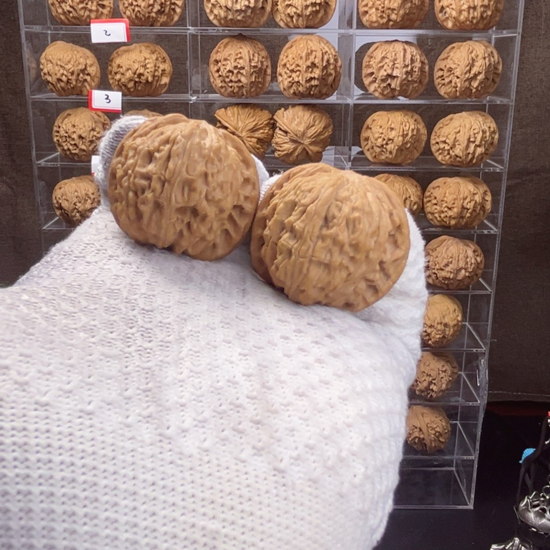 ****段吊坠文玩核桃磨盘哥