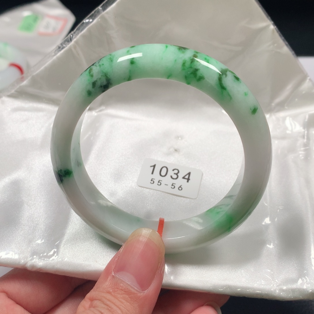 翡翠手镯未镶嵌编号1034