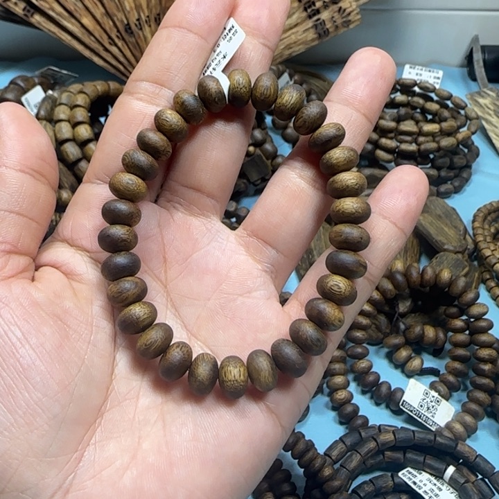 沉香手串乌身多样性发货一条卡9-6克