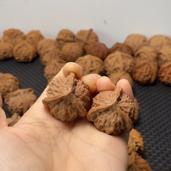 明***性吊坠文玩核桃33盘山073