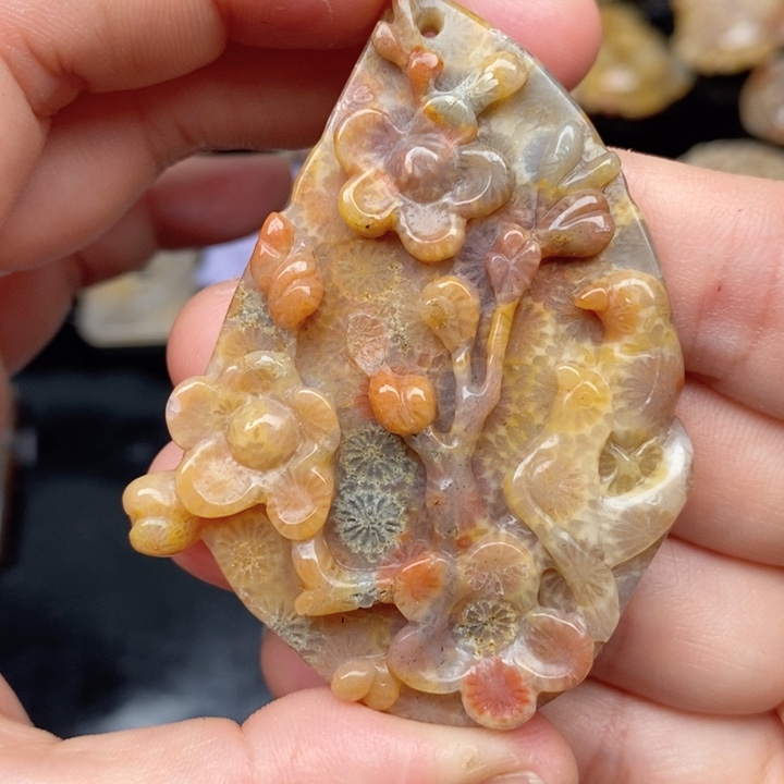 硅化珊瑚（珊瑚玉）手镯未镶嵌半价