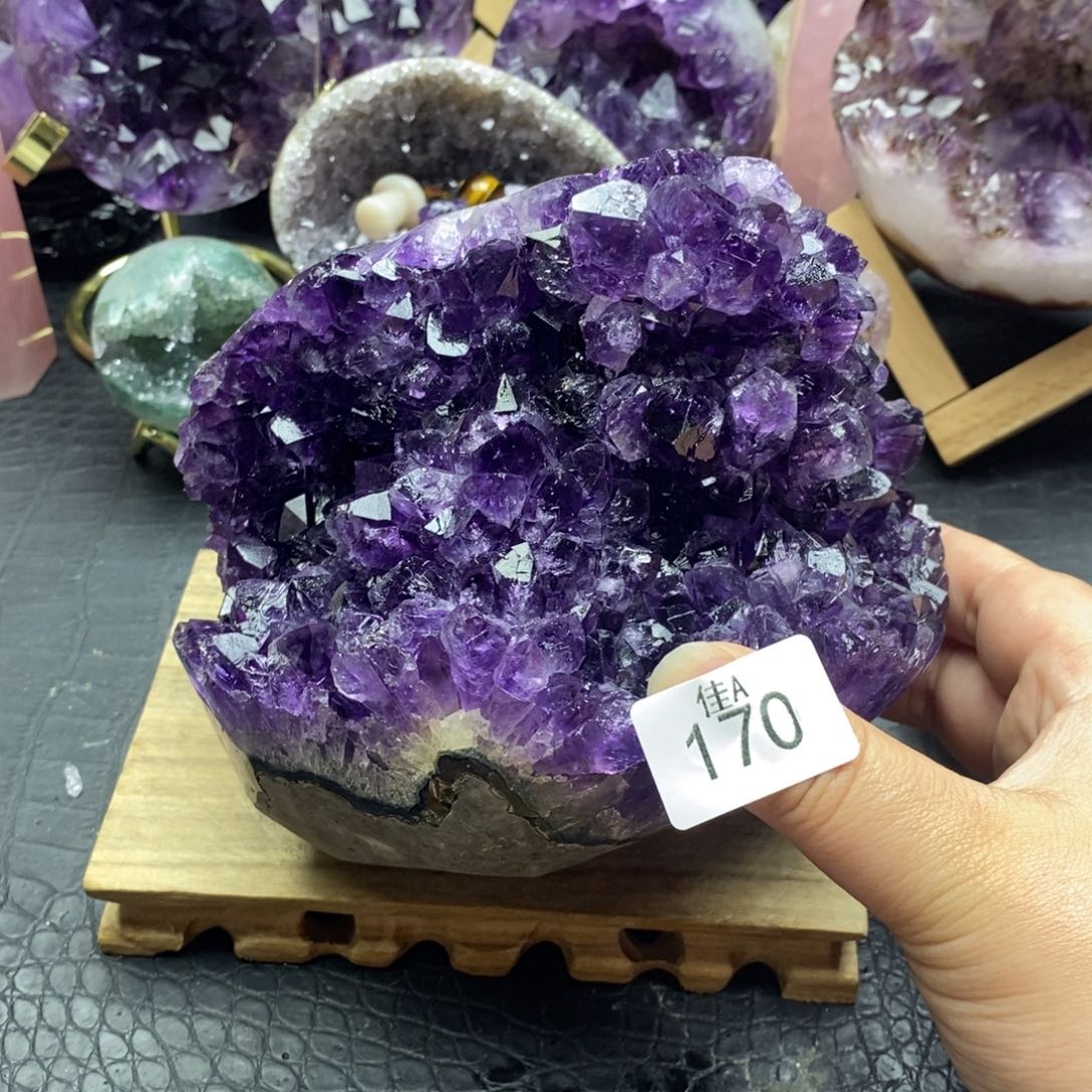 未镶嵌大型摆件（非配饰）紫晶