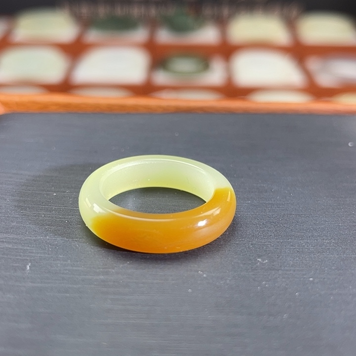 和田玉戒圈未镶嵌新疆且末金山