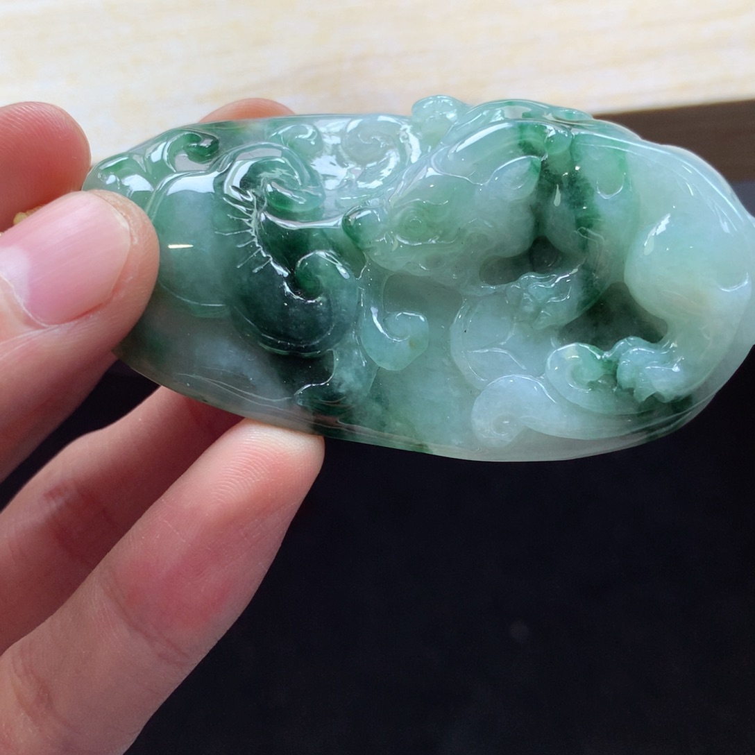 翡翠颈饰未镶嵌吊坠