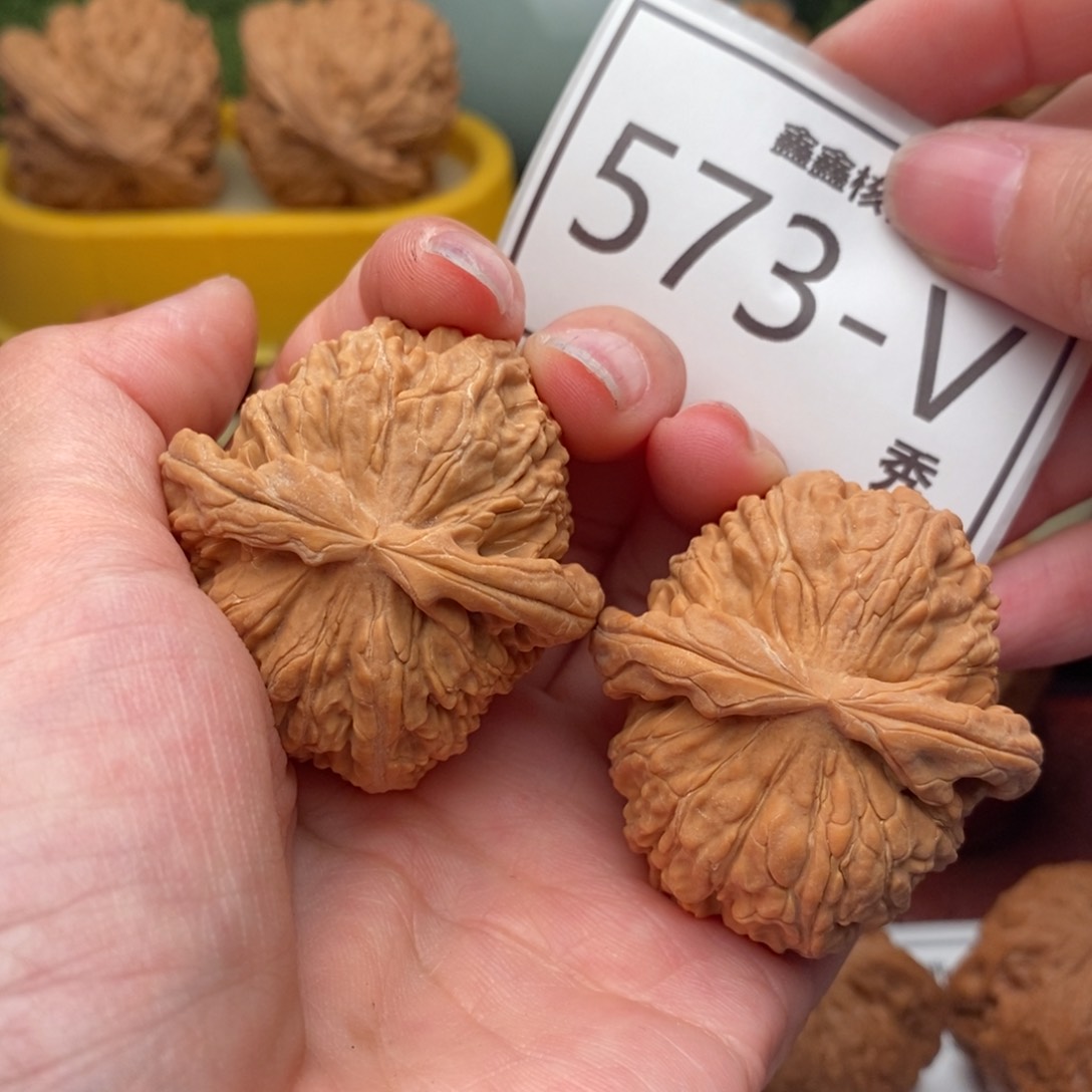 文玩核桃把件白狮41