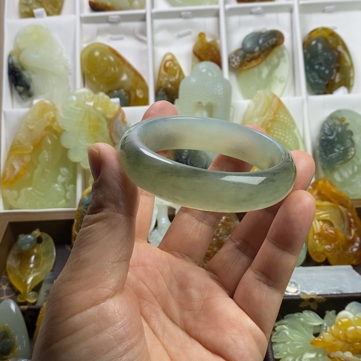 未镶嵌蛇纹石玉手镯