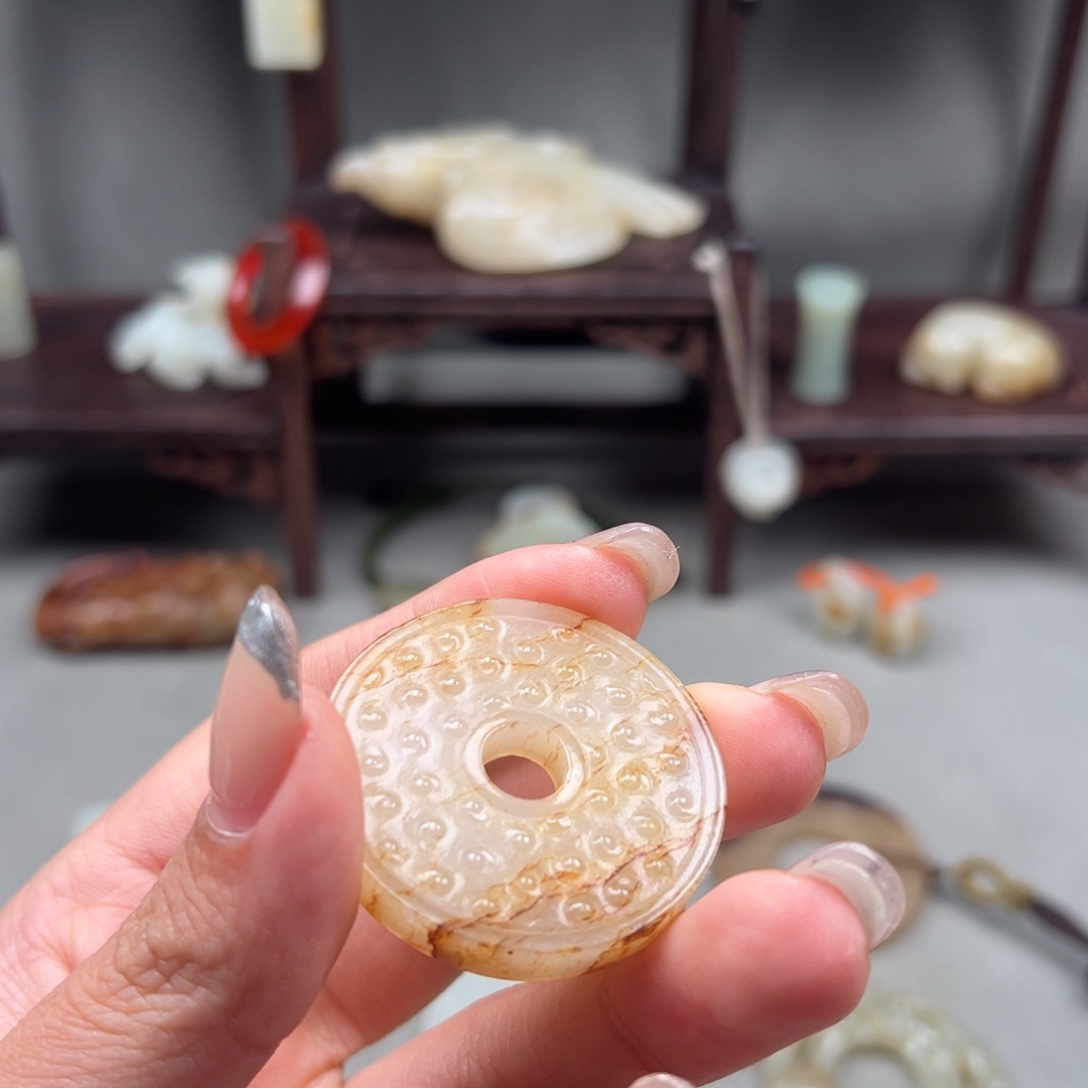 石***转和田玉未镶嵌挂件