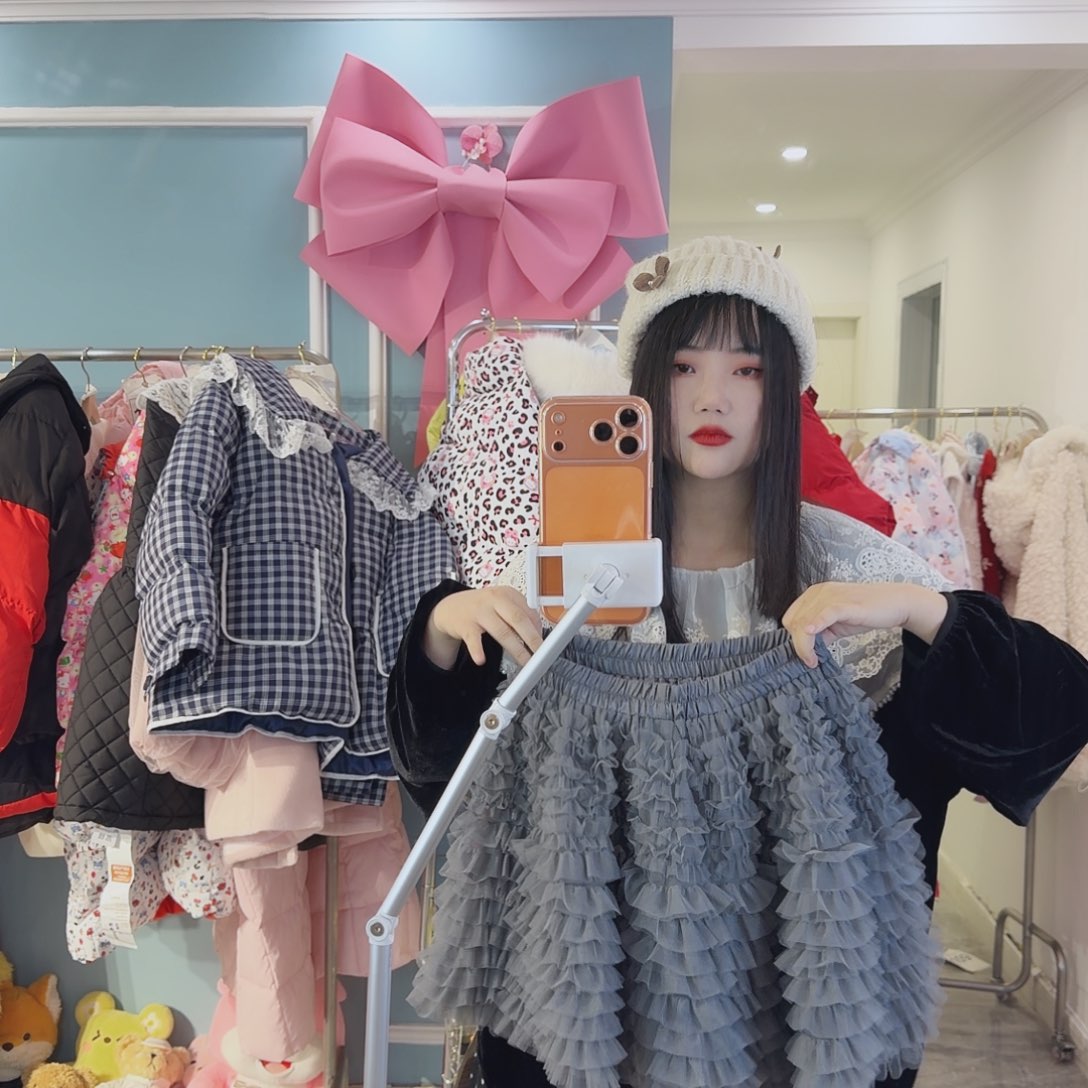 灰色蓬蓬裙好看的