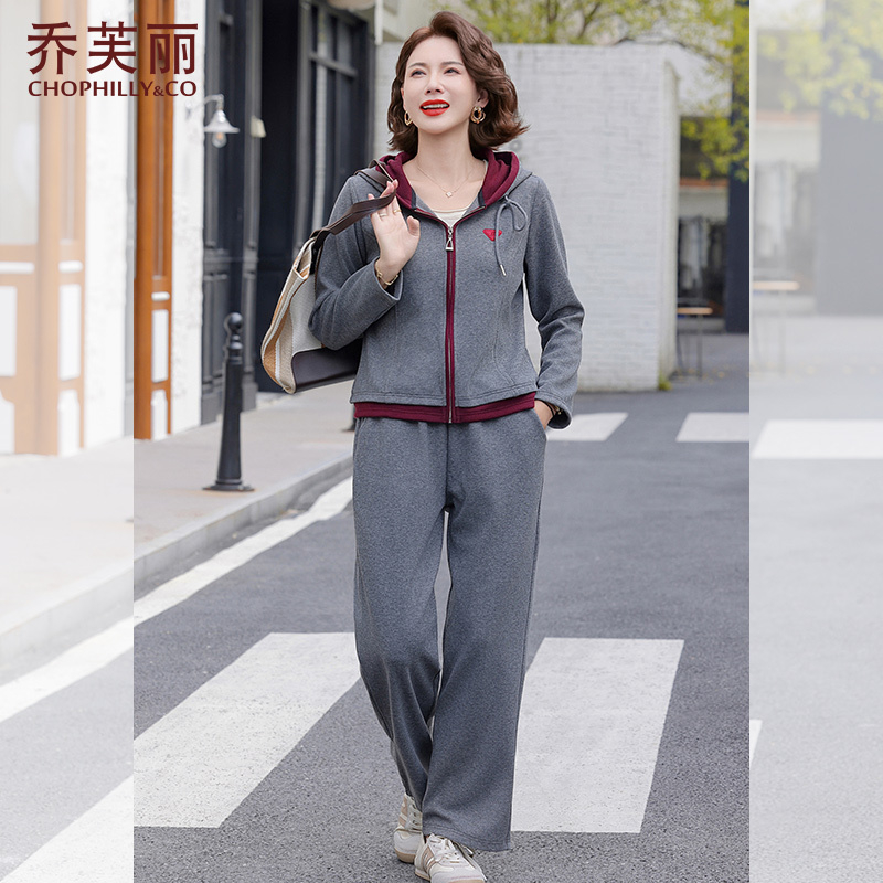 妈妈秋装运动服套装洋气2025新款中老年女春秋外套大码休闲两件套
