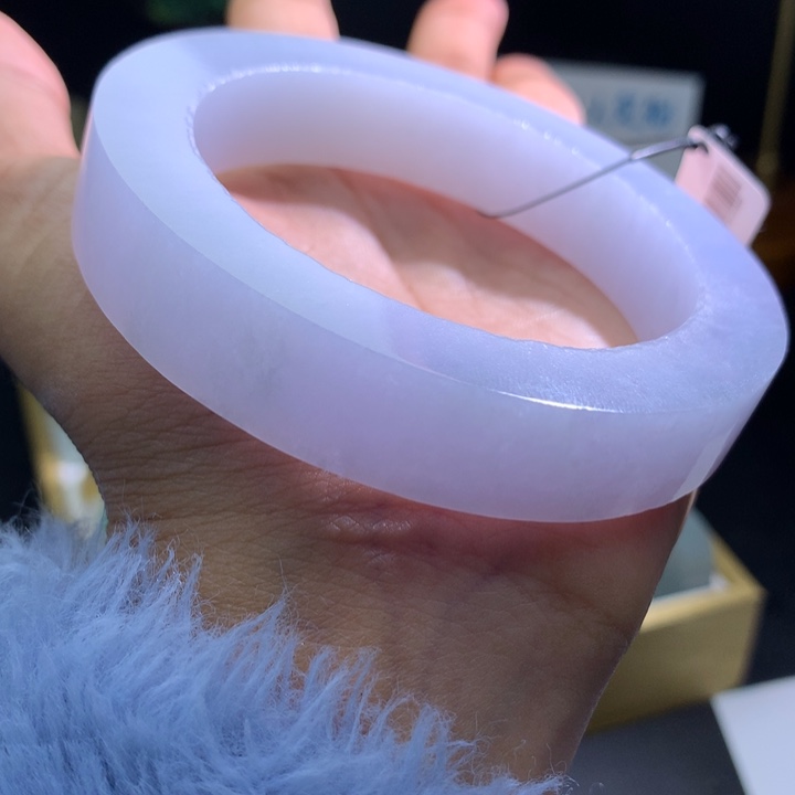 定制翡翠未镶嵌翡翠手镯