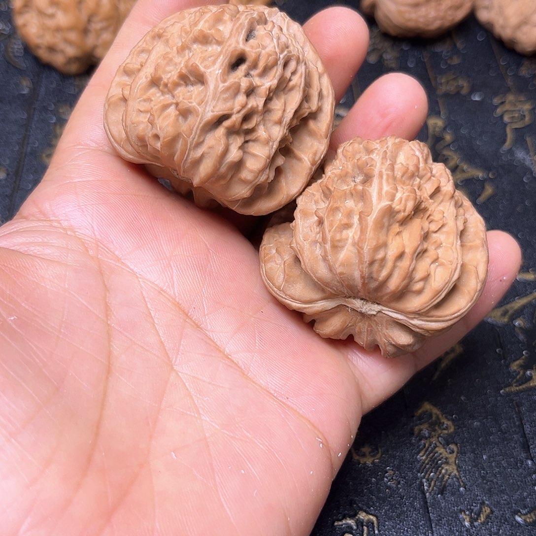 把件文玩核桃g***n白狮子