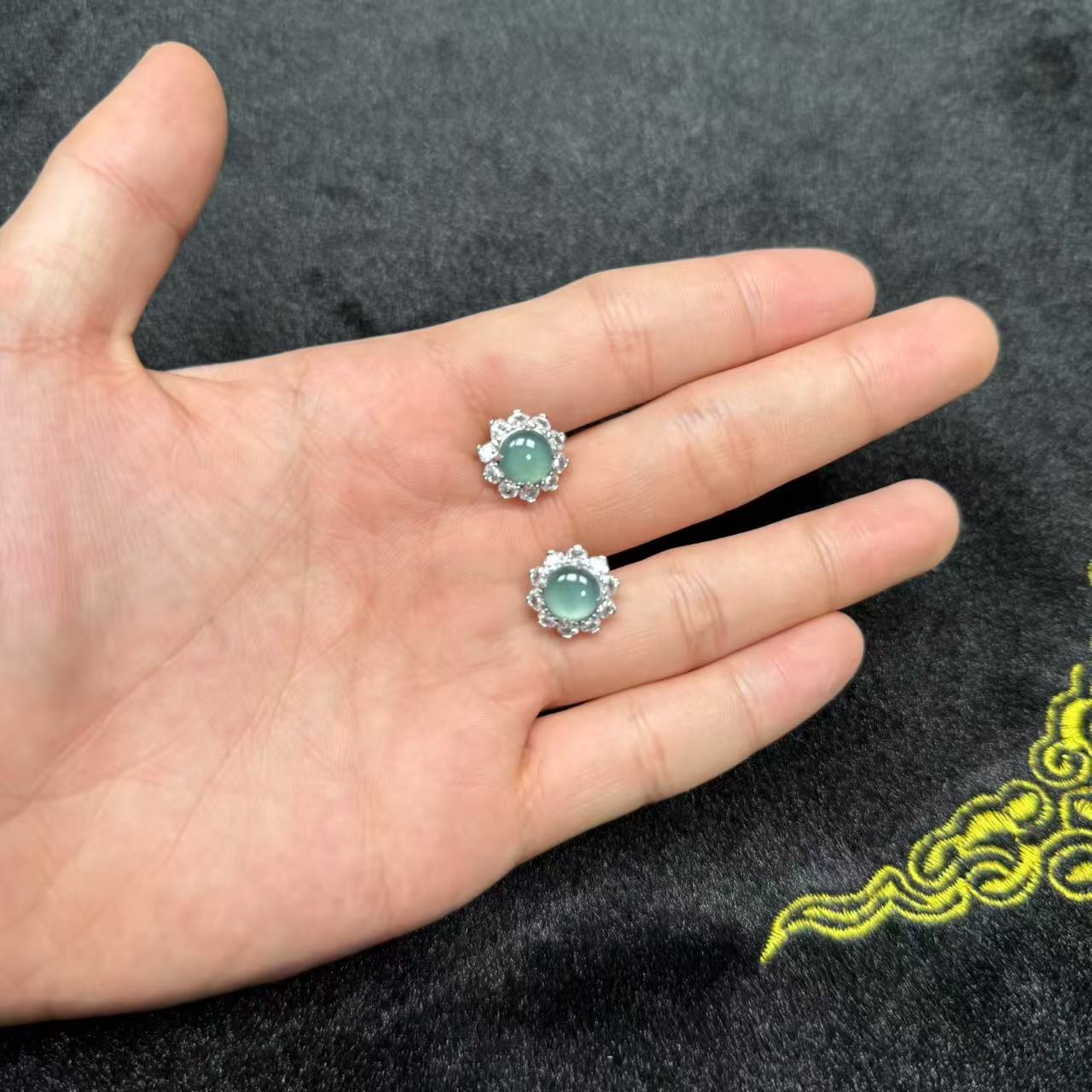 天然A货翡翠蓝水蛋面耳钉-v1748-多样性发一