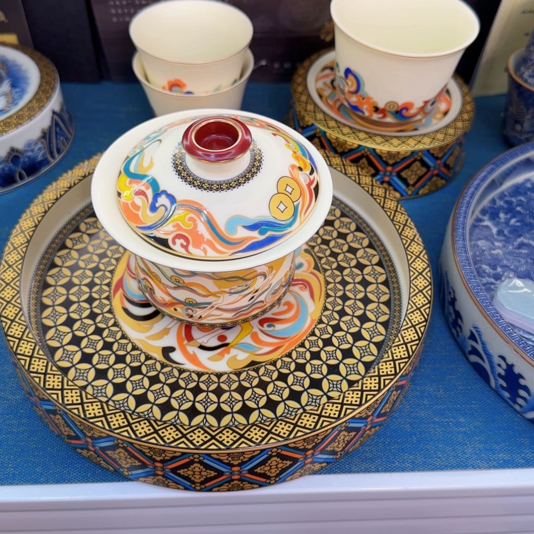 这些盖碗真好看！！！