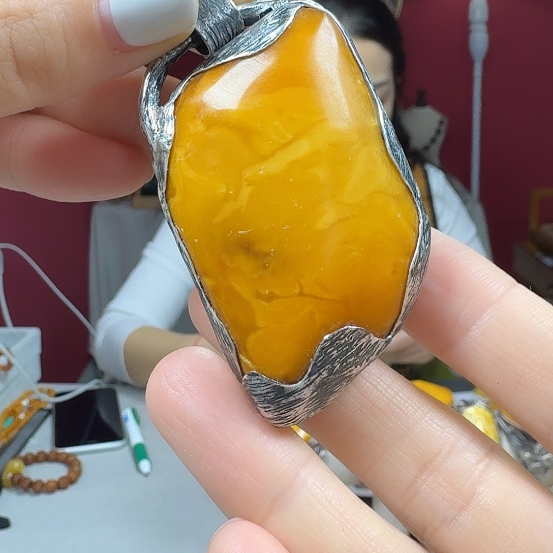 蜜蜡未镶嵌颈饰吊坠