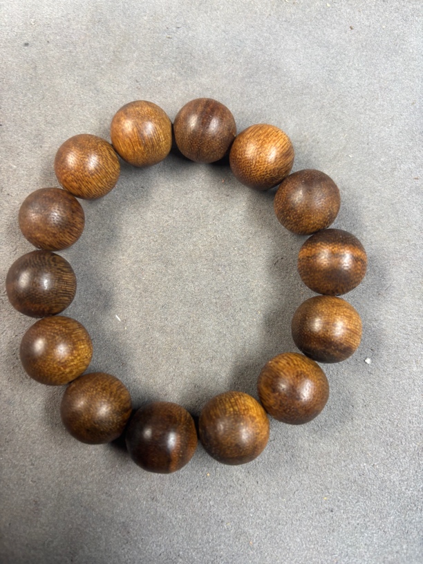 796沉木圆珠手串