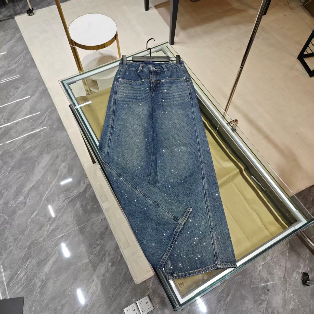 直筒裤高腰无弹力烫钻水洗牛仔裤长裤