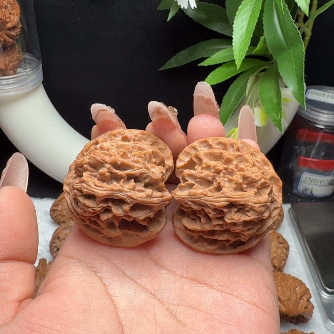 文玩核桃把件41苹果园41.6克