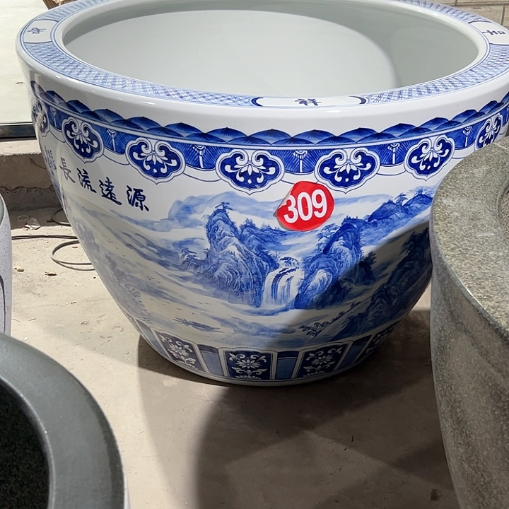 杨***武景德镇陶瓷鱼缸直径1米高68厘米