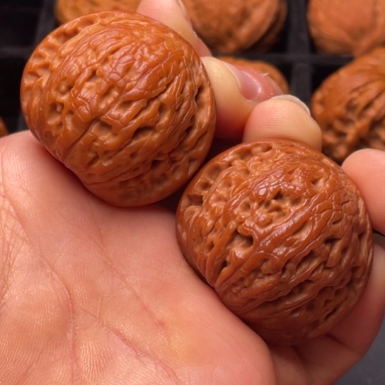 文玩核桃把件秦岭山脉核桃