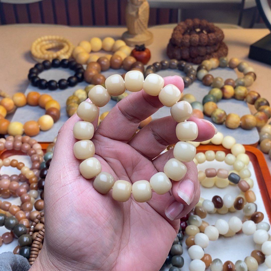 菩提根/象牙果吊坠卡13mm奶咖色