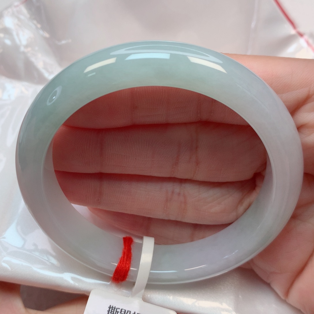 翡翠手镯未镶嵌56.8圈