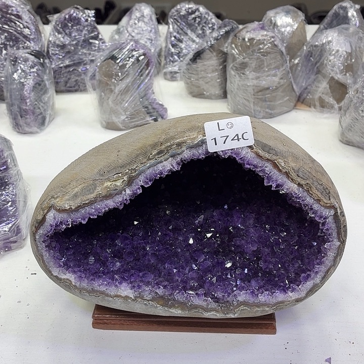 水晶摆件未镶嵌天然紫水晶