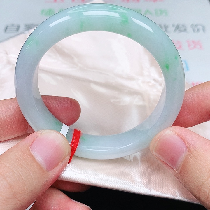 未镶嵌手镯翡翠天然翡翠手镯