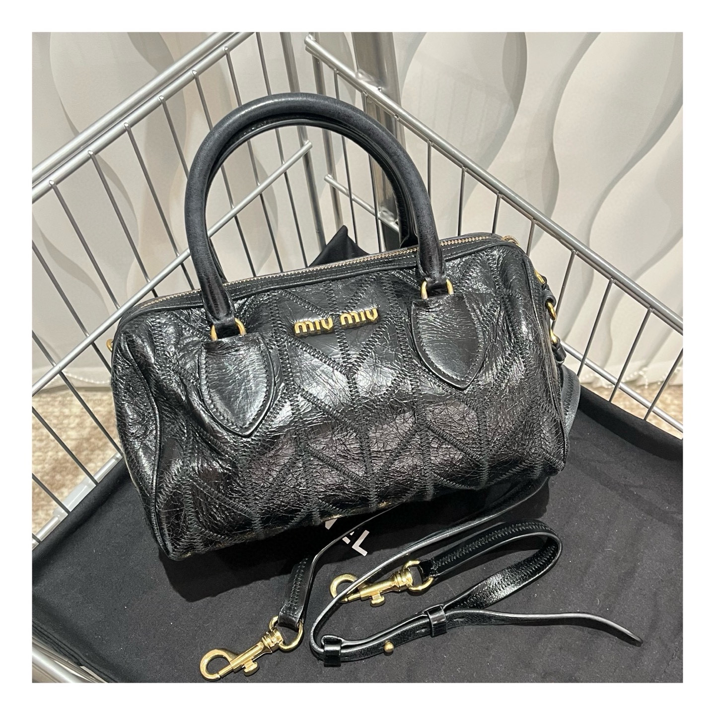 95新 MIU MIU/缪缪 miumiu黑金保龄球