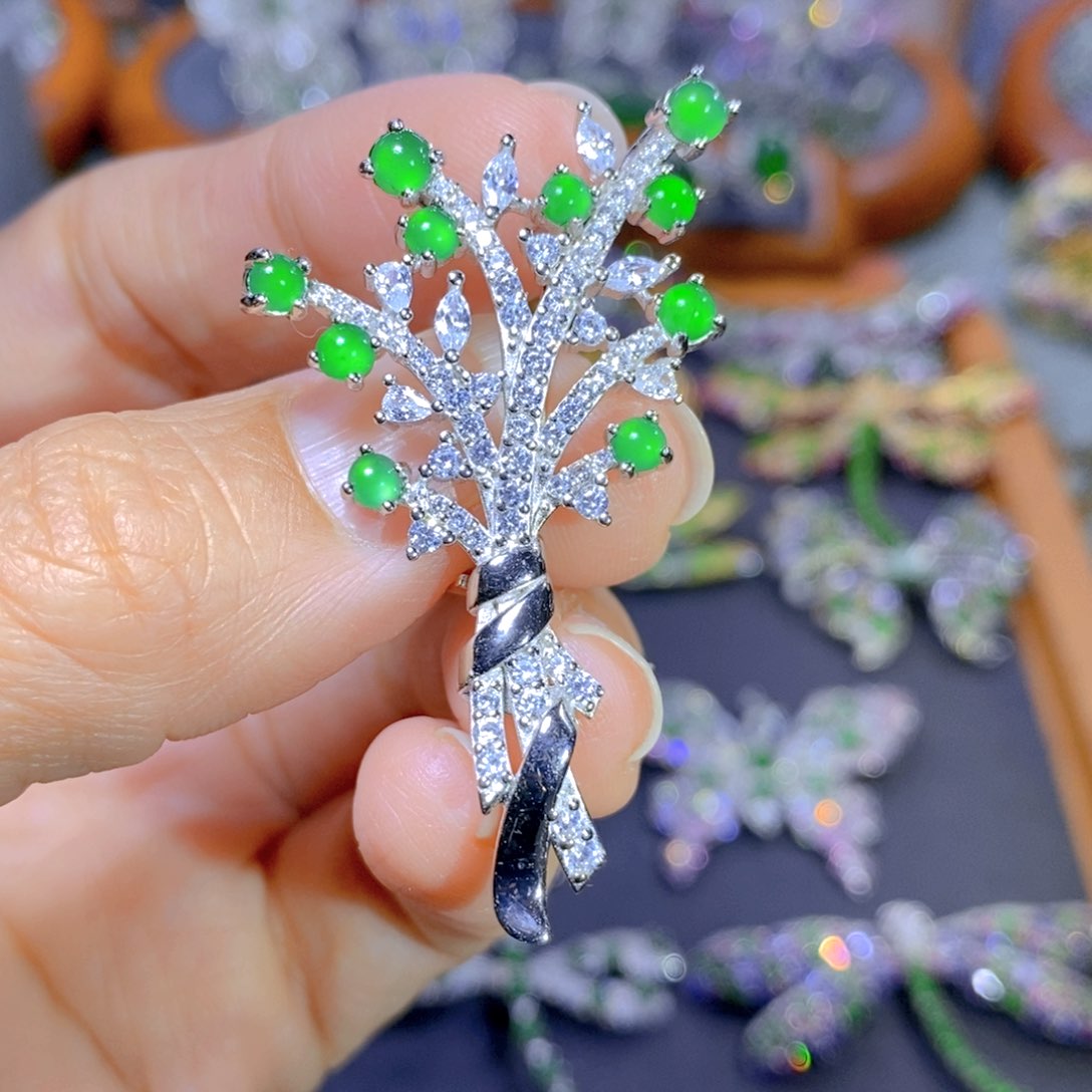 翡翠颈饰合金天然翡翠