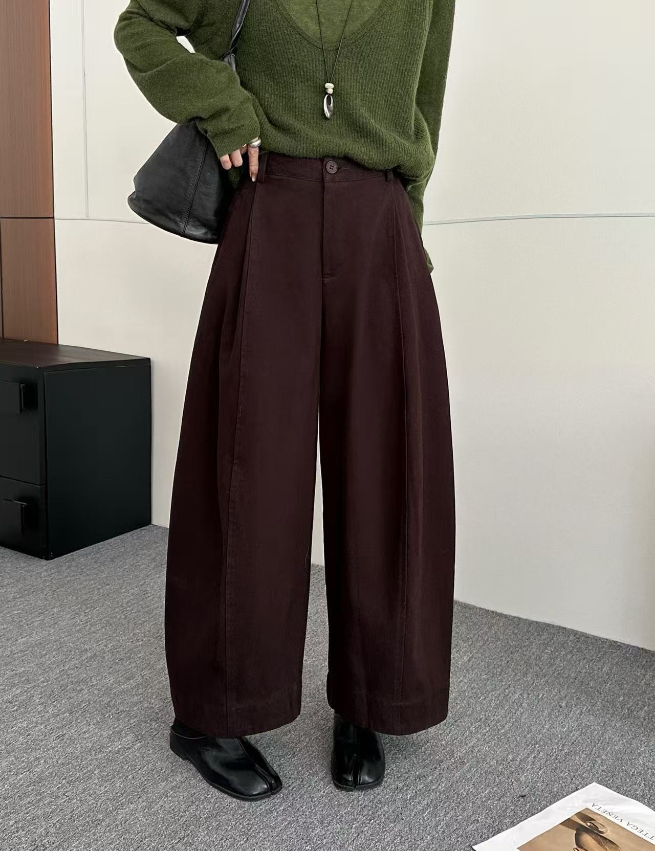 25130加绒弯刀阔腿裤女2025秋冬宽松高腰直筒休闲倒三角气球裤   