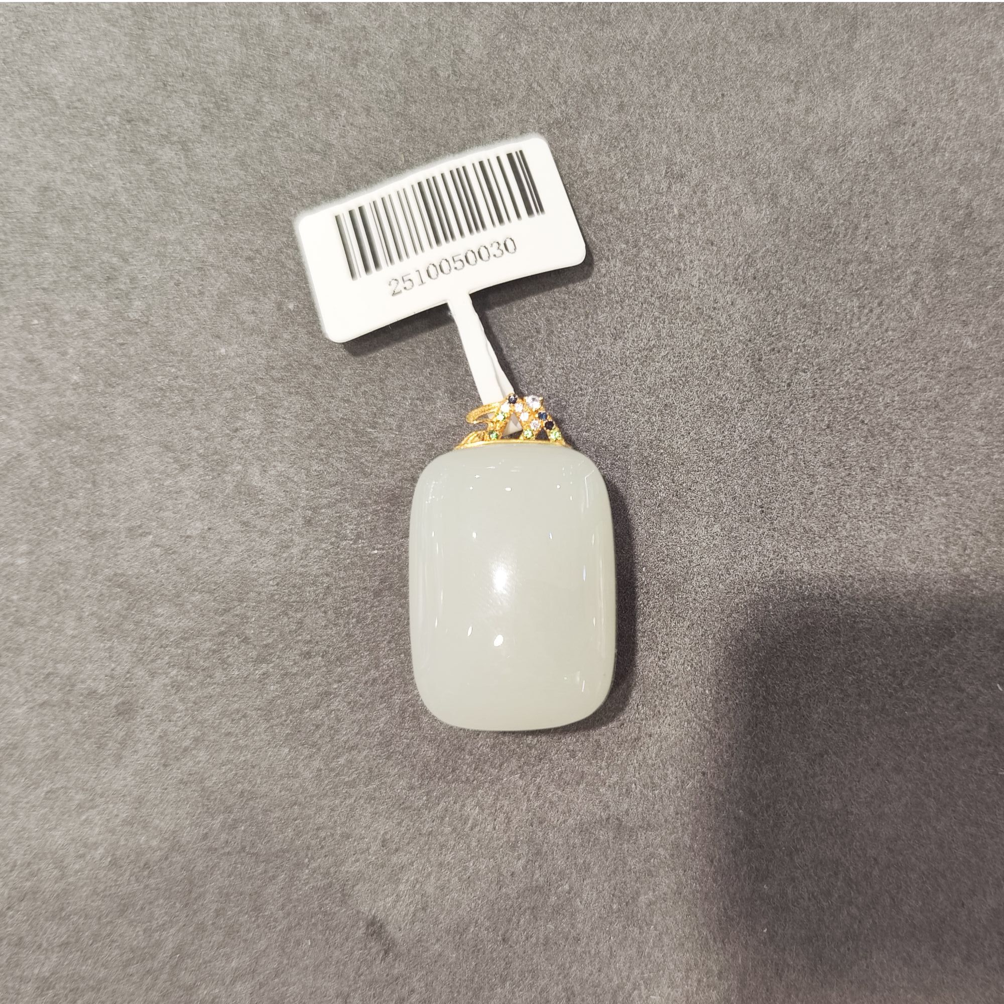 0258【2510050030】18K金天然和田玉无事牌吊坠厚款多样发一