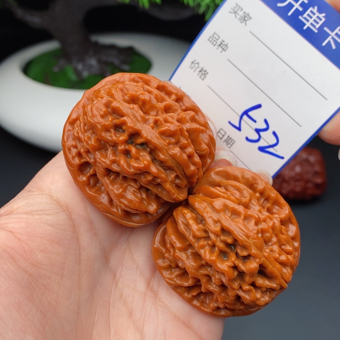 文玩核桃把件42四座楼房532