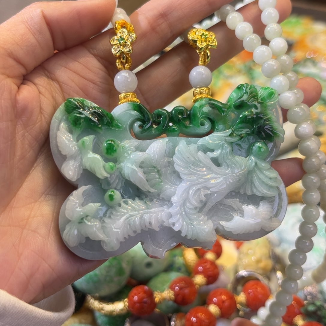 翡翠颈饰未镶嵌待编款