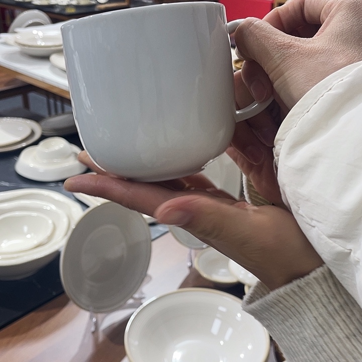 白瓷餐盘餐盘餐盘