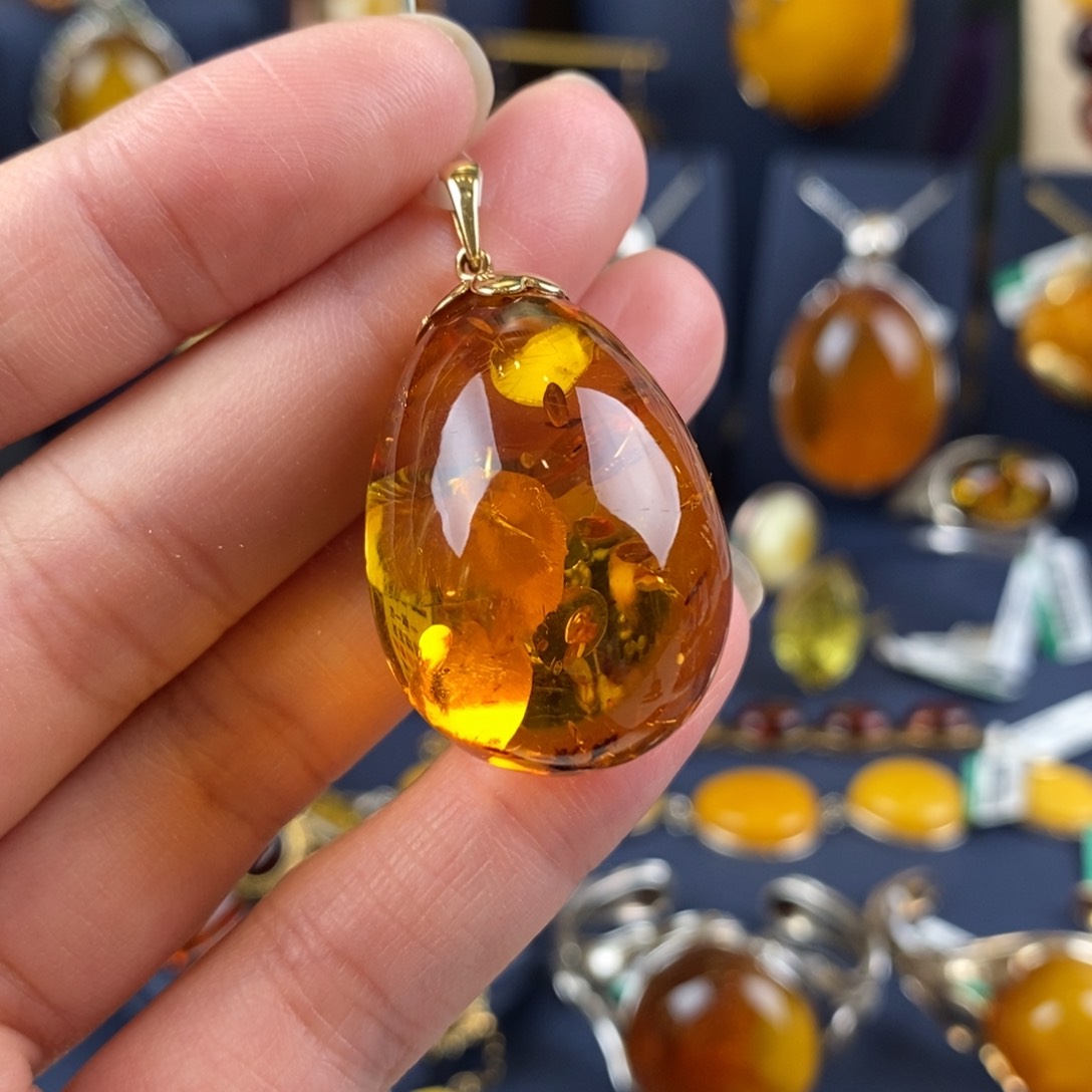 琥珀颈饰14K金镶嵌设计