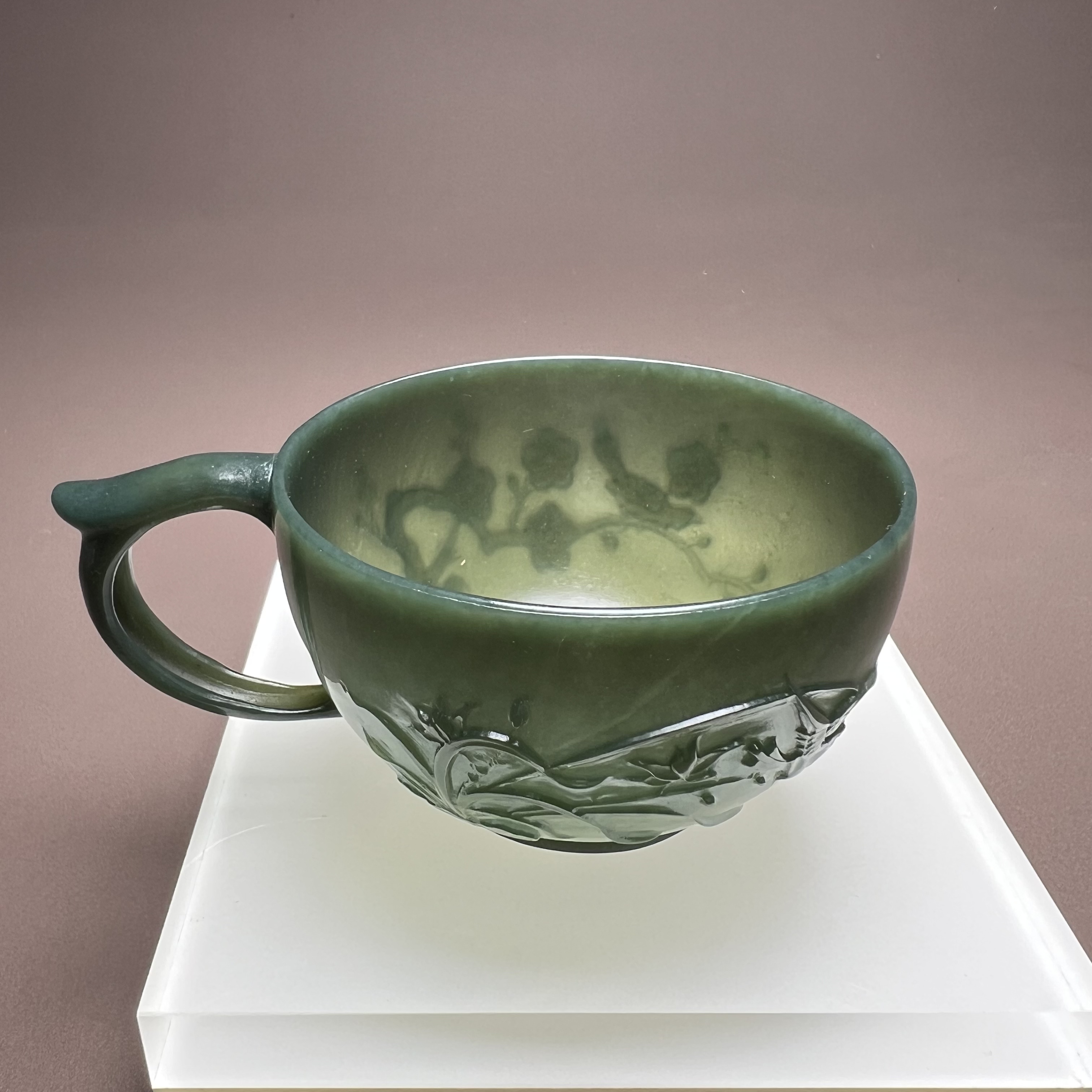 D745海川拍卖和田玉茶杯