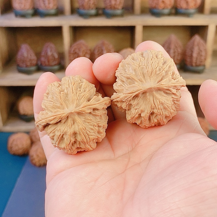 文玩核桃吊坠045苹果园