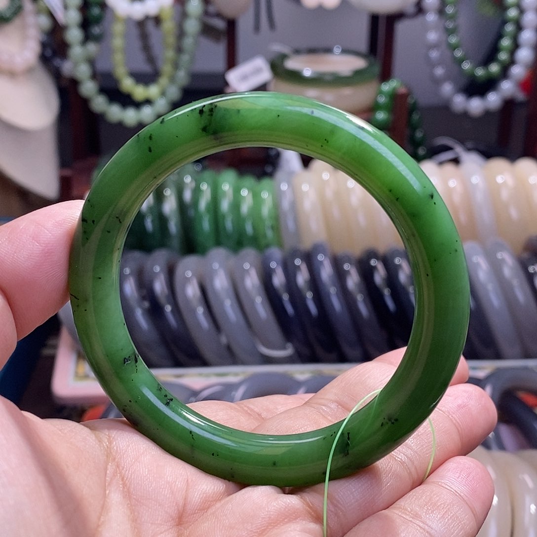 和田玉收藏级乌兰海猕猴桃老矿料手镯56未镶嵌