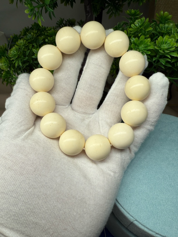 A186人工养殖鹿角雕刻1.8x13颗圆珠