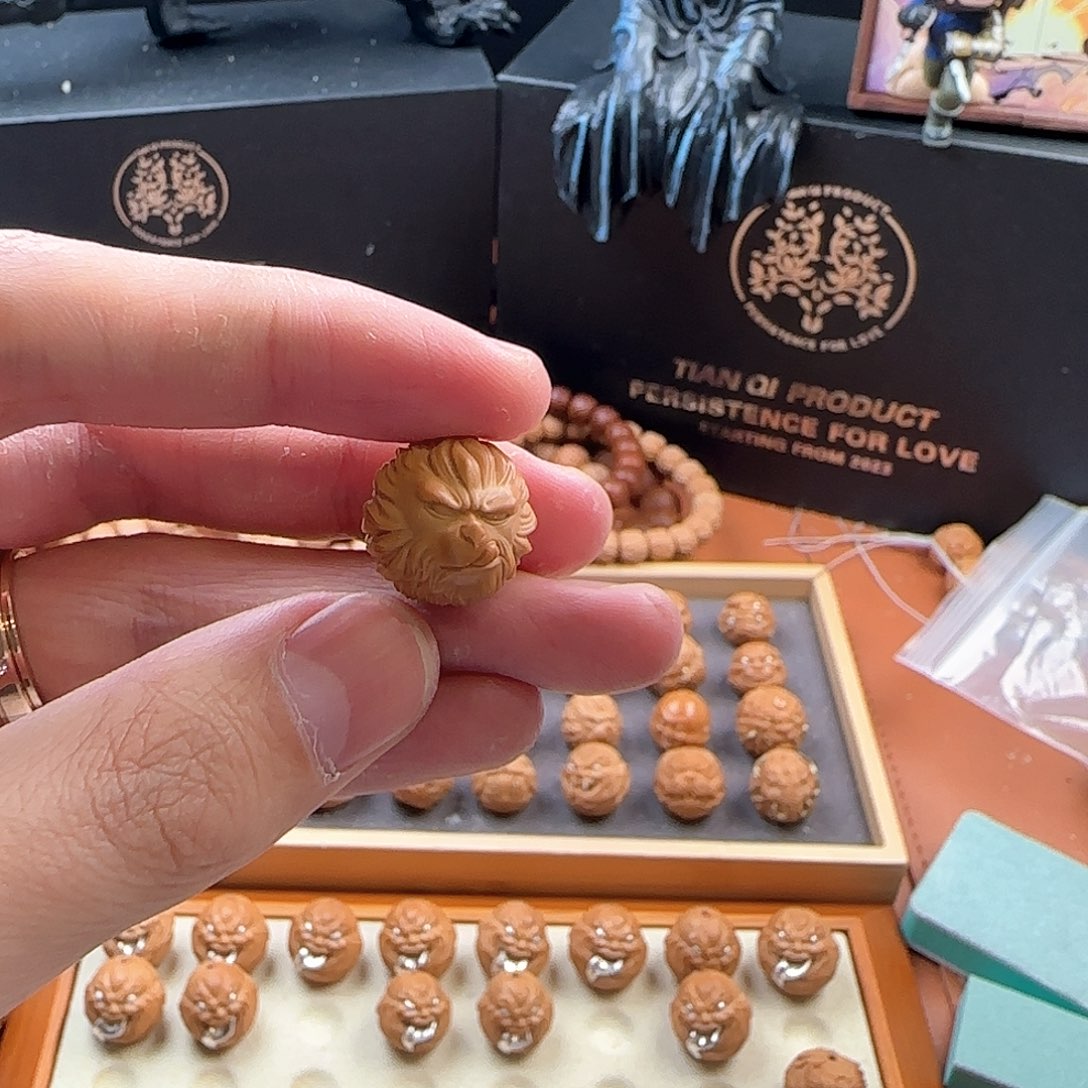 猴头核桃吊坠7****户舔猴苏工素