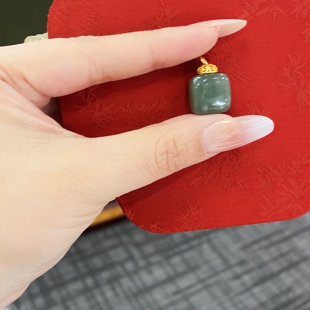 和田玉银S925镶嵌颈饰