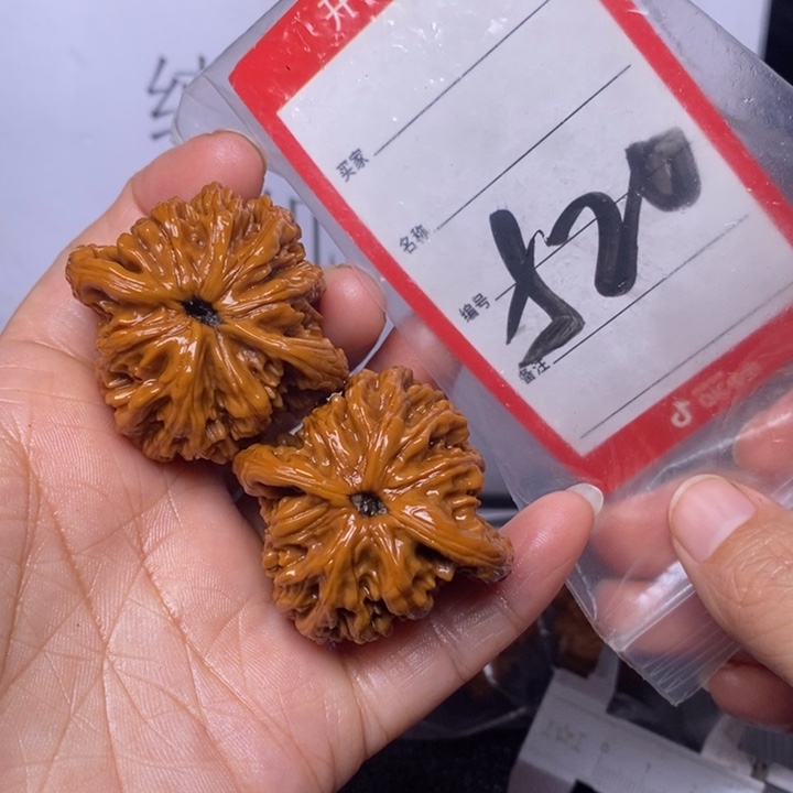 文玩核桃把件520，42虎头