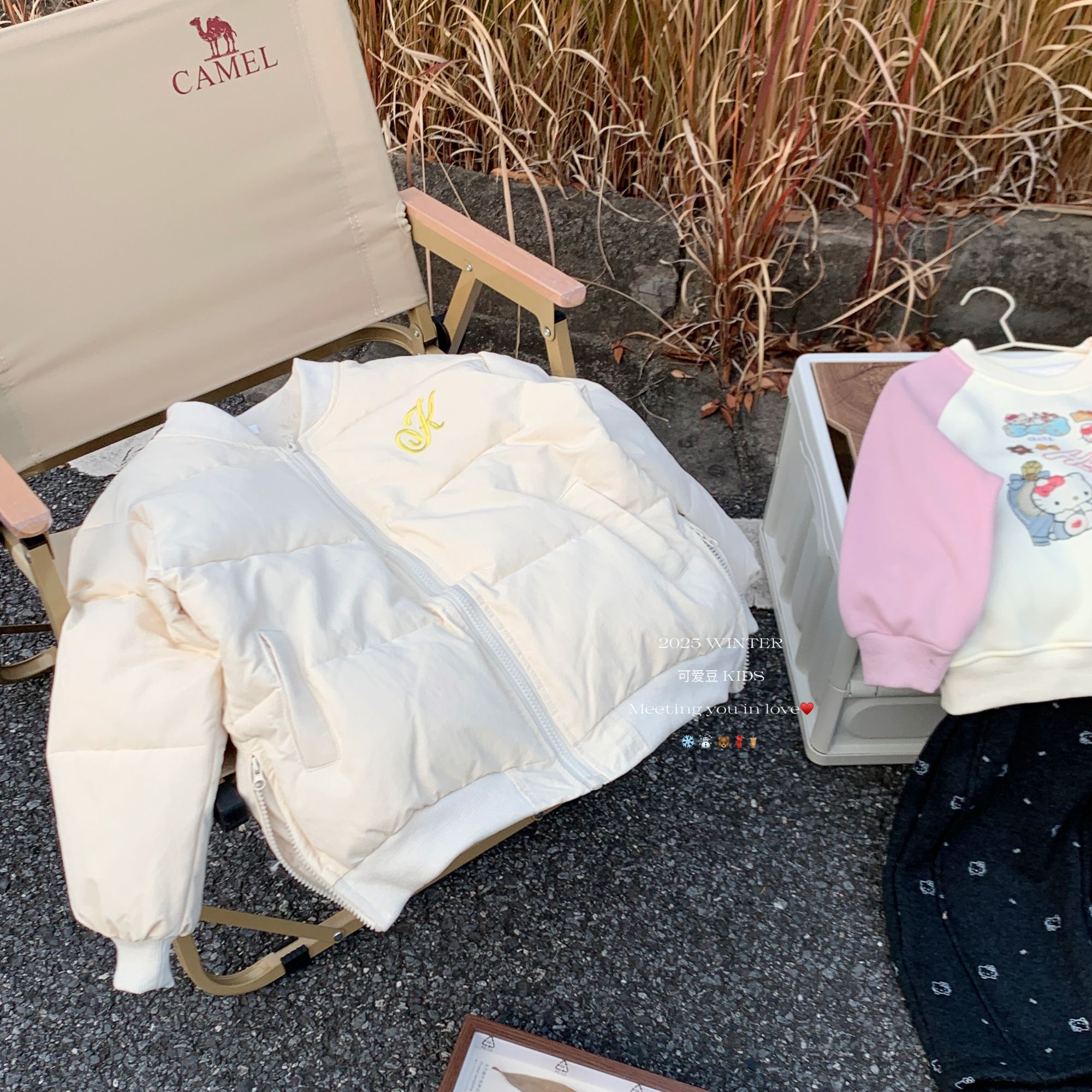 蛮有设计感的夹克式棉服外套V5486